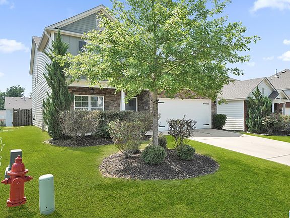 3rd image of 1051 Parkview Dr