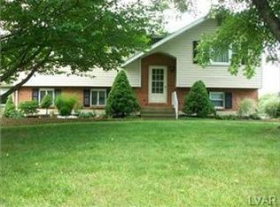 524 Mountain View Rd, Nazareth, PA 18064