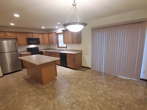 5th image of 2920 Riviera St SW Unit D