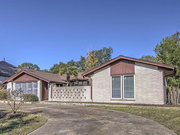 2nd image of 5226 Braesvalley Dr