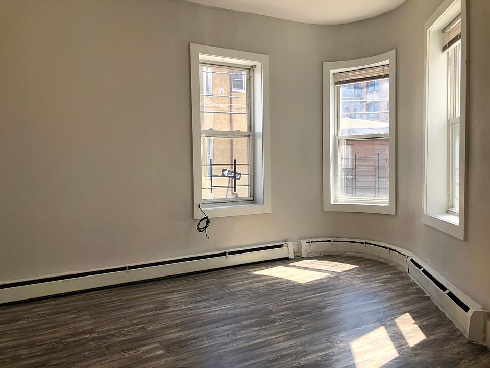 2nd image of 6 Tonnelle Ave #11B