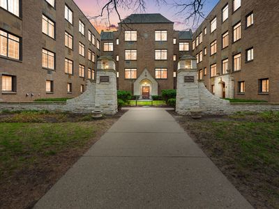 734 Noyes St APT O2, Evanston, IL, 60201