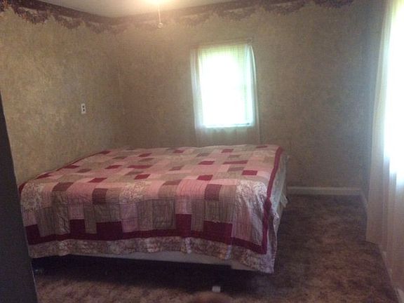 3rd image of 33112 235th St