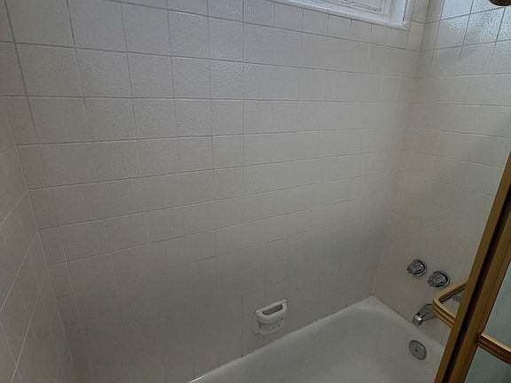5th image of 5329 Agnes Ave APT 8