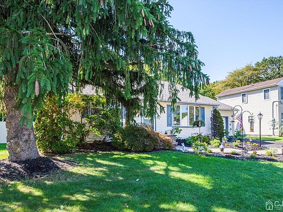 3rd image of 95 Willard Clark Cir