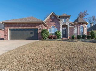 123 Summit Dr, Maumelle, AR 72113