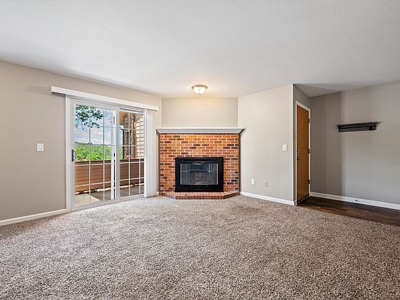 4th image of 701 Canyon Dr
