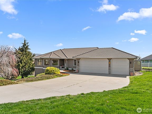 3rd image of 3555 Westridge Place