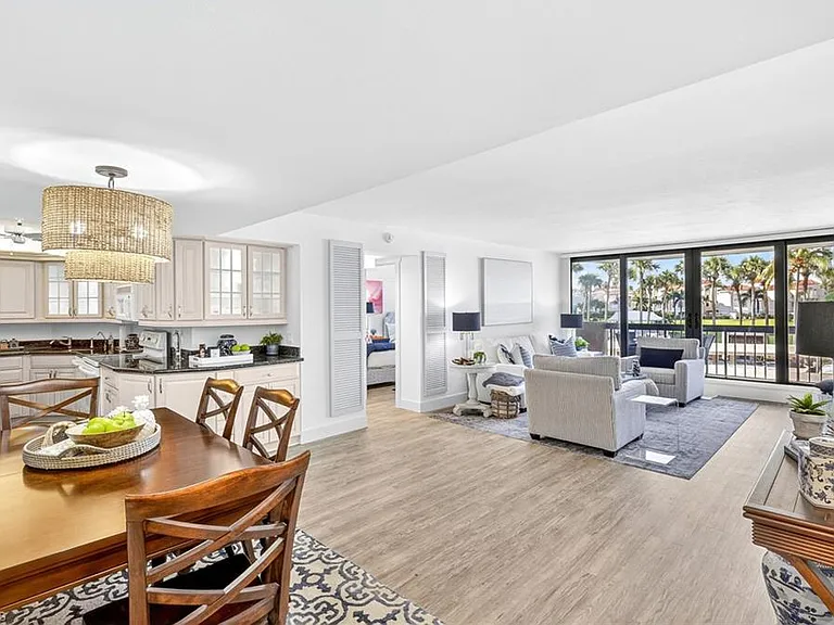 4001 Gulf Shore Blvd N #105 — Photo 6