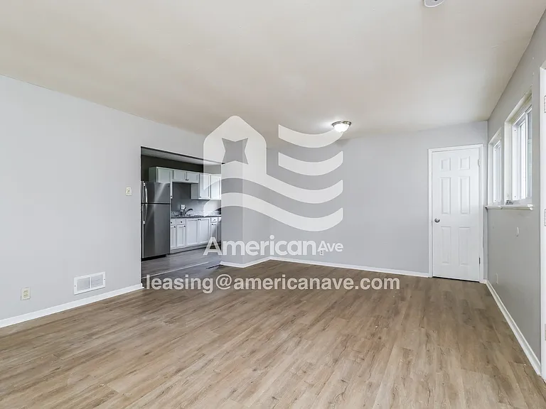 337963_003_living_room_13680351.jpg
