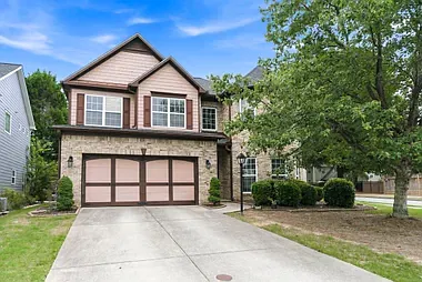 4 bed, 2.5 bath, 2622 sqft, $2,900 — Photo 1