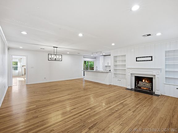 5th image of 1214 S Evanston Ave