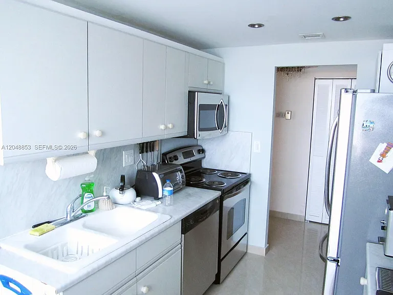 1833 S Ocean Dr #911 — Photo 9