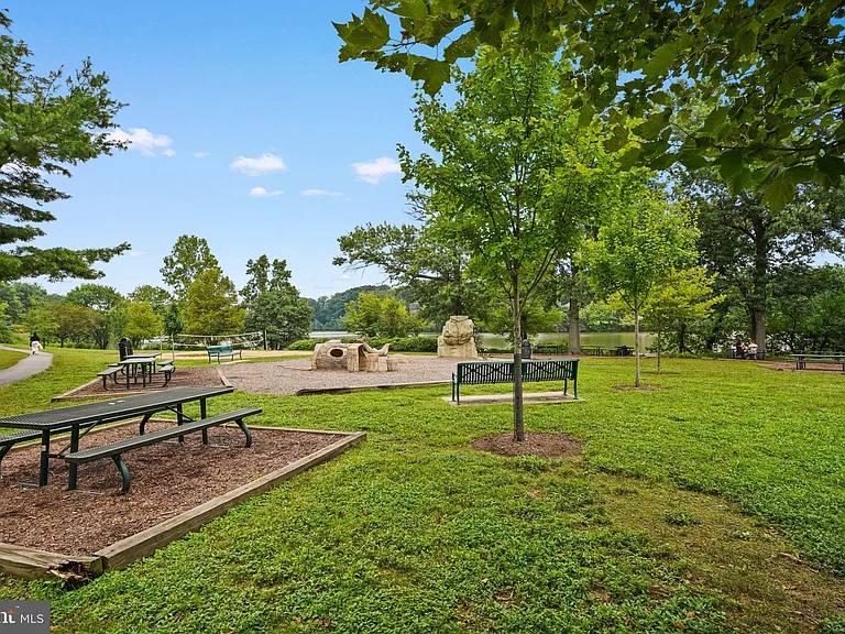 18616 Pier Point Pl — Photo 41