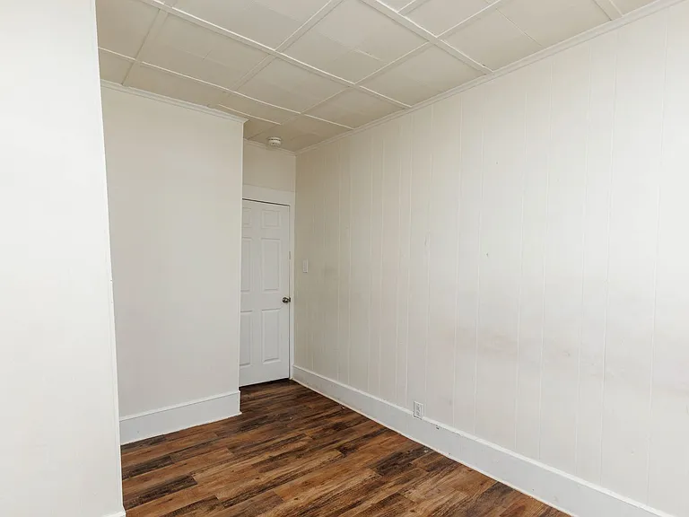1306 Avenue R — Photo 16