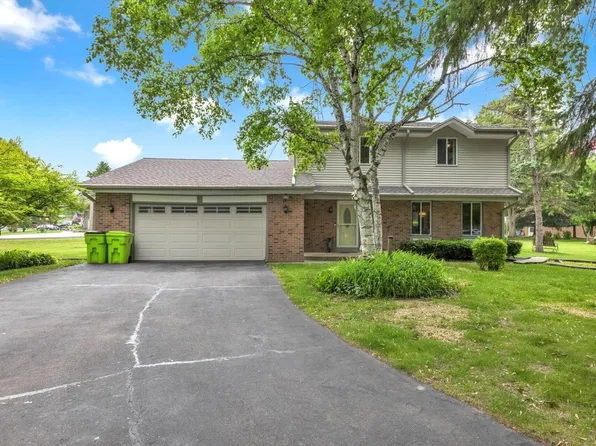 36741 Beaver COURT, Summit, WI 53066