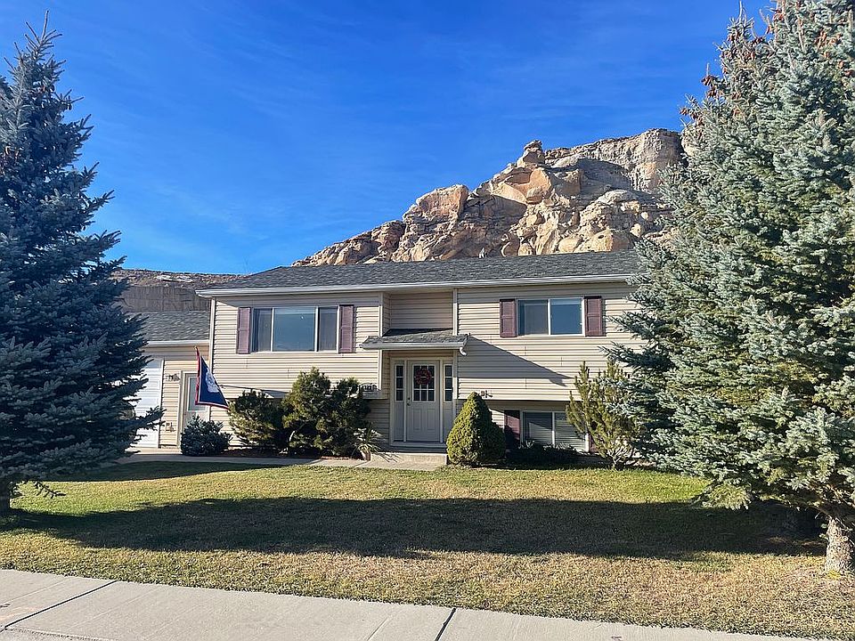 1st image of 1329 Veterans Park Dr