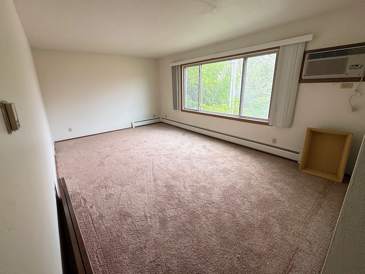 1 bed, 615 sqft, $700 — Photo 2