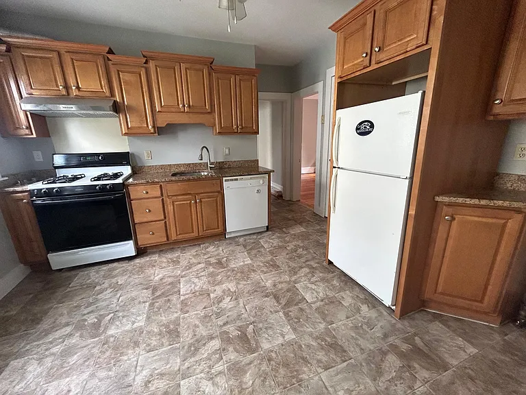 82A Conwell Ave #2 — Photo 1