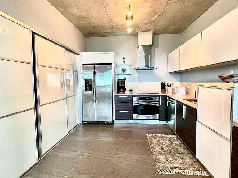 404 Avenue De La Constitucion #603 — Photo 4