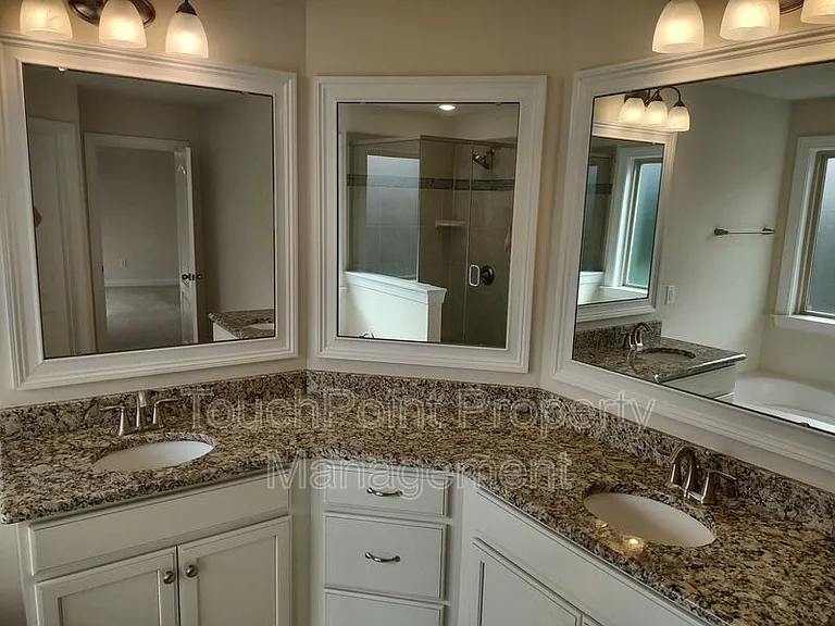 1019 Hamilton Mill Dr — Photo 24