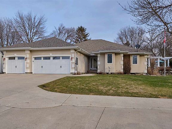 2nd image of 256 Emerald Meadows Dr