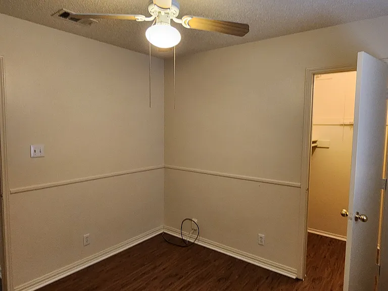 2204 Turf Club Dr — Photo 14