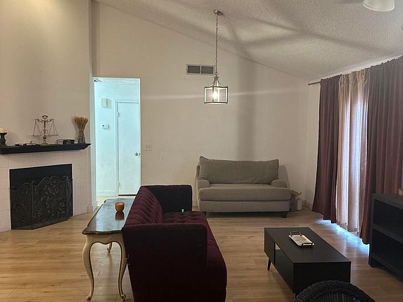 3rd image of 7110 W LAUREL Lane