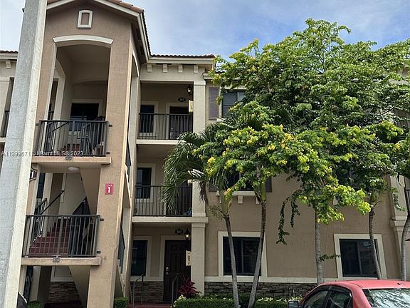 3rd image of 22311 SW 88th Pl Unit 302-4