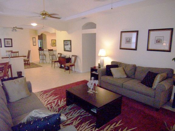 2nd image of 581 NW Red Pine Way