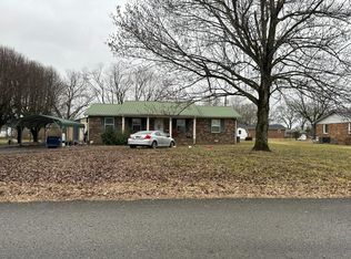 917 Forrest Ave, Smithville, TN 37166