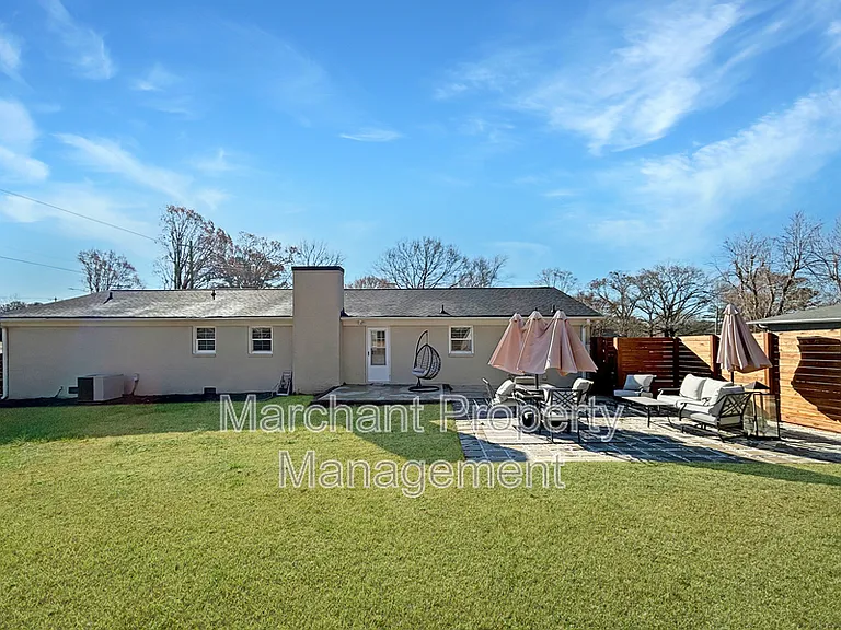 102 Longview Ter — Photo 24