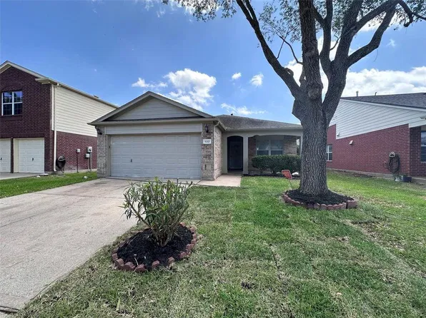 10307 Logan Bridge Ln, Sugar Land, TX 77498