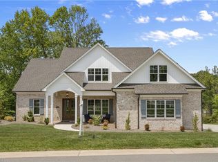 1539 Audubon Village Dr, Winston Salem, NC 27106