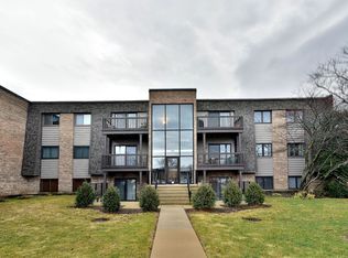1444 Stonebridge Cir APT H4, Wheaton, IL 60189