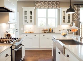 1512 Palmer Dr N, Lake Elmo, MN 55042