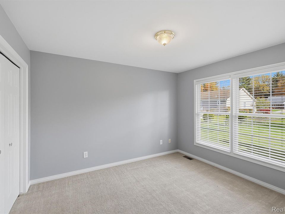 2074 Edward Ln W, photo 19