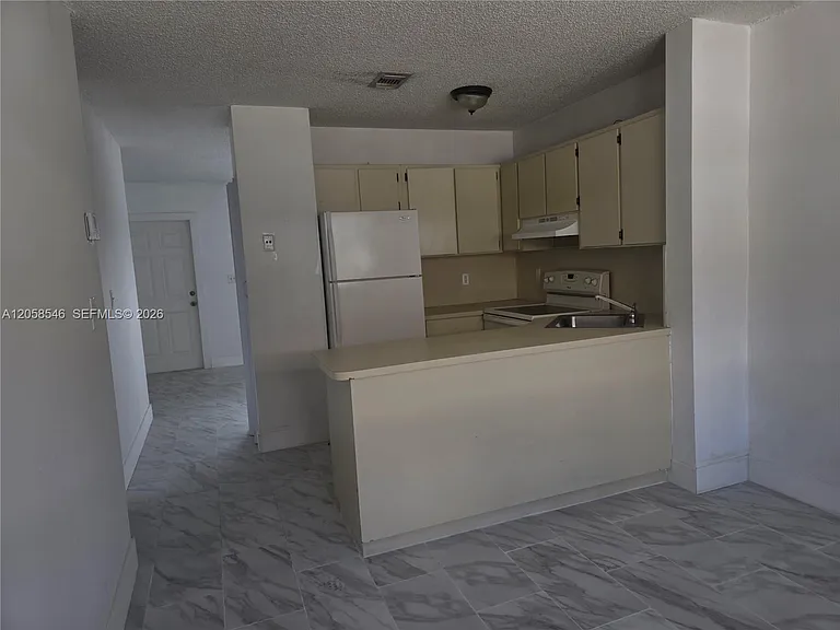 5525 W 24th Way #12 — Photo 11
