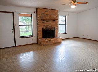 927 Hideaway Cir, New Braunfels, TX 78130
