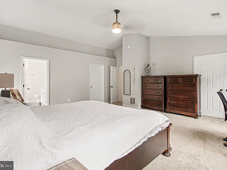 15812 Ibsen Pl — Photo 14