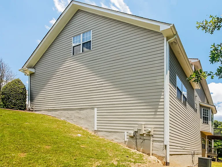 410 Amesbury Cv SW — Photo 18