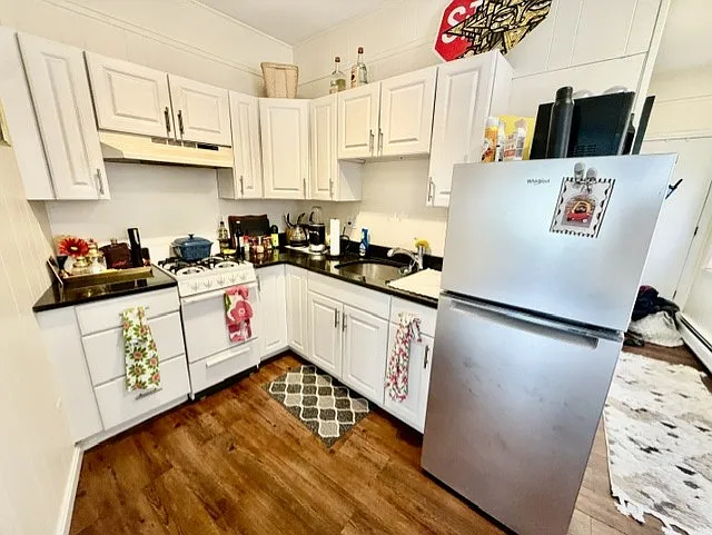 392 Commercial St #3 — Photo 11