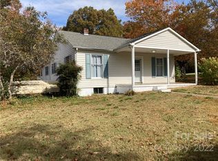 1154 Apple Ln, Granite Falls, NC 28630