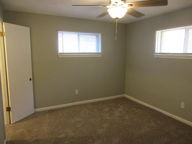 4729 California St — Photo 10