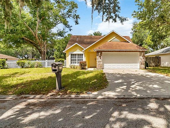3rd image of 2924 Dana Ln
