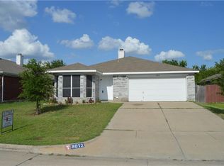 8012 Summer Sun Dr, Fort Worth, TX 76137