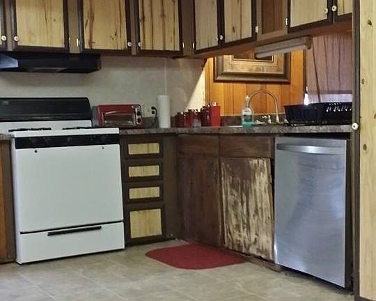 4th image of 815 Lobo Ln