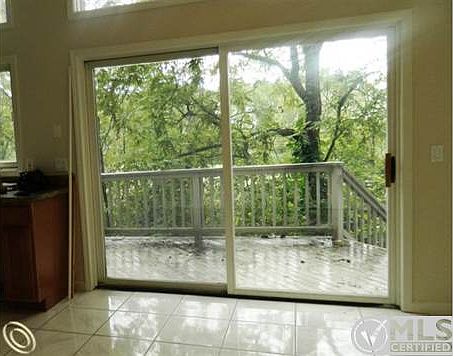 Sliding Door.JPG