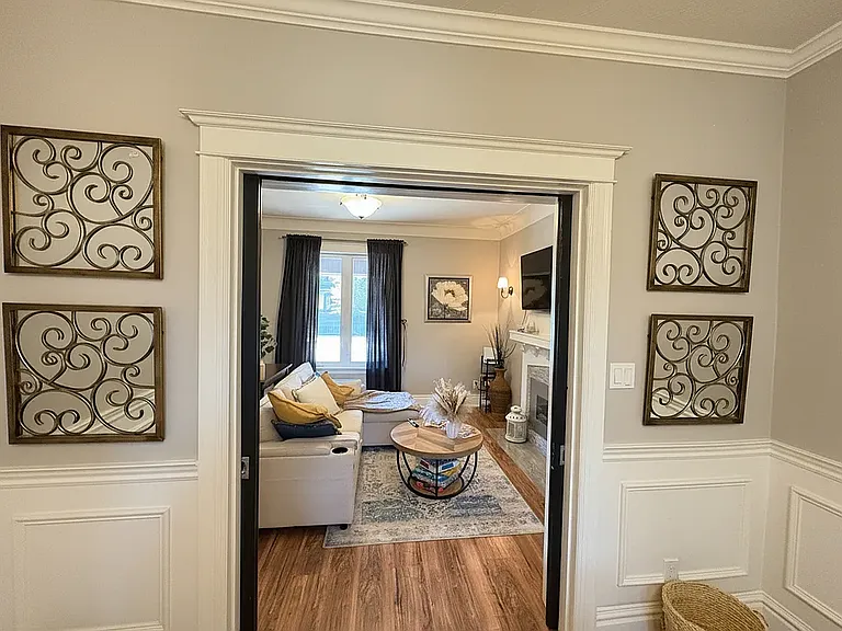 691 Wilson St — Photo 12