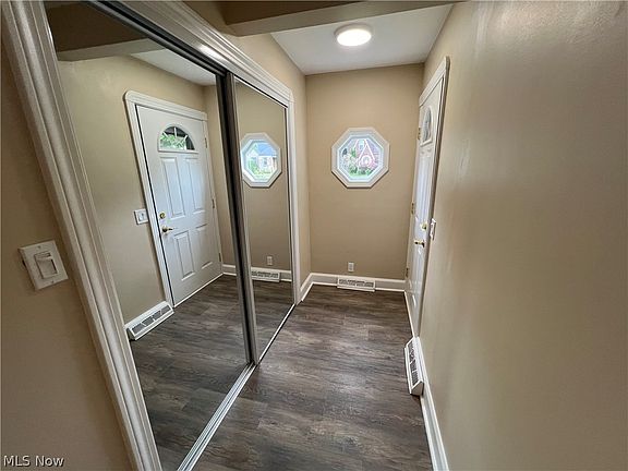 2nd image of 2148 Renwick Dr